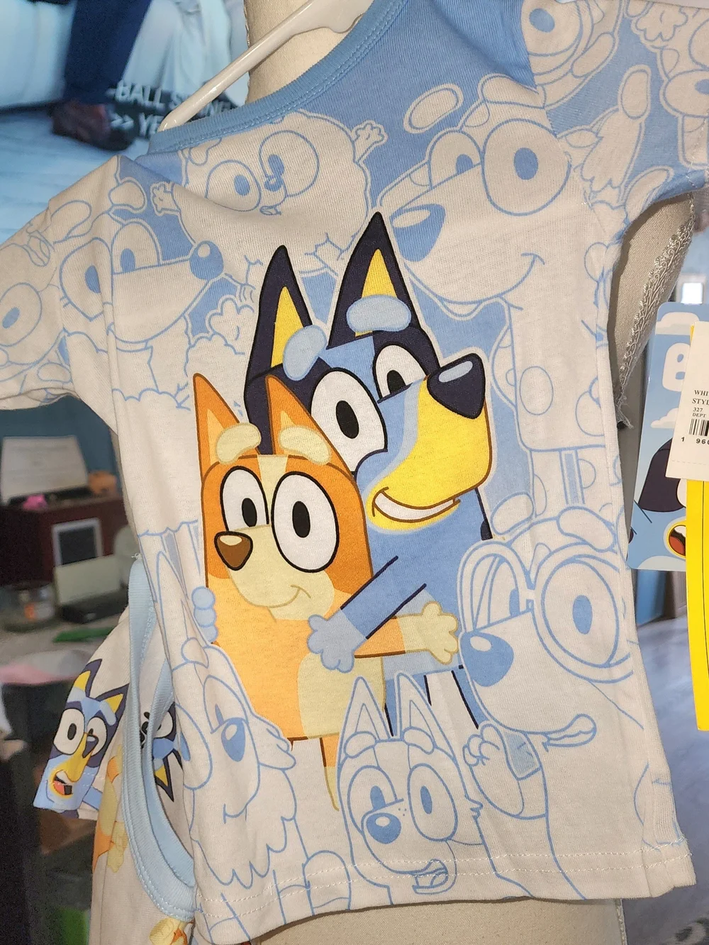 Bluey Kids Pajama Set - Blue & White Character Print Sz 4T NWT